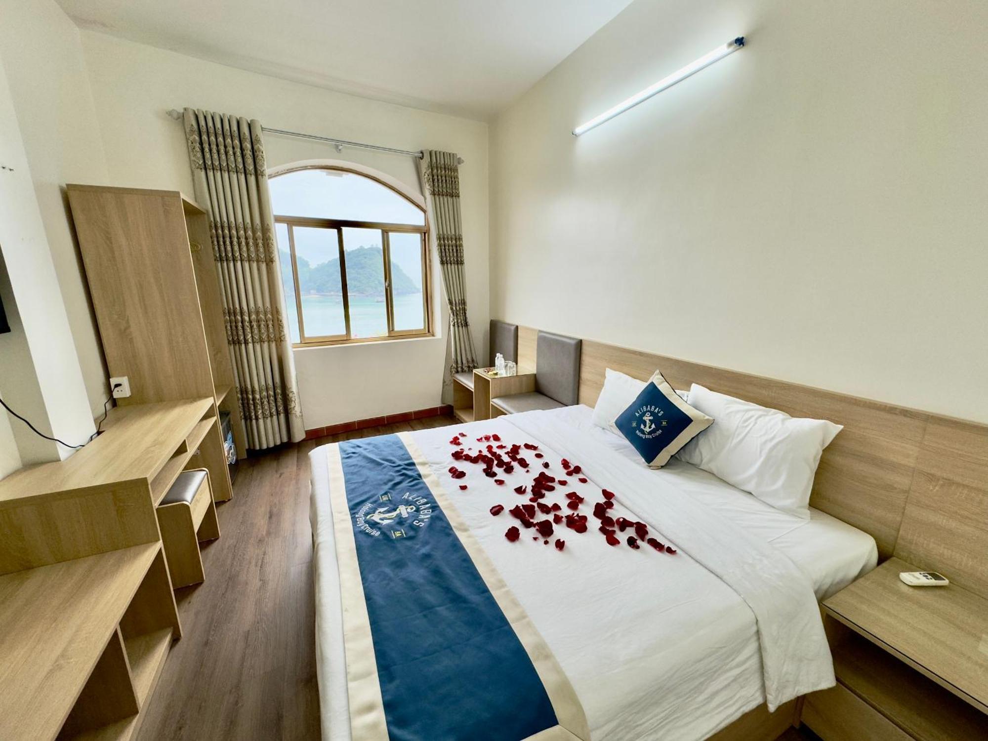 Cat Ba Plaza Hotel Dong Khe Sau Dış mekan fotoğraf